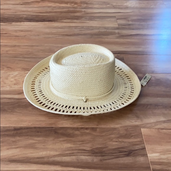 Madewell x Biltmore curved-brim straw hat. - Picture 4 of 8